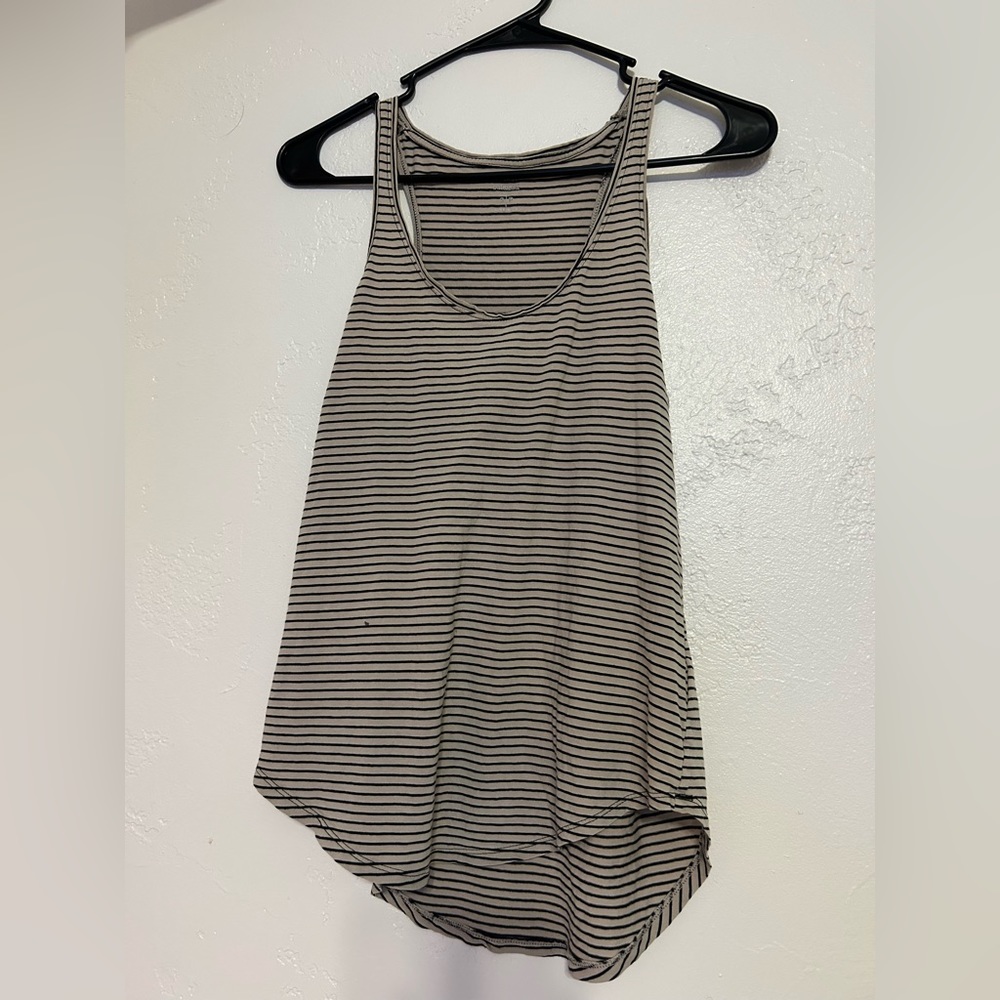 Black white tank top! Longer in back than front